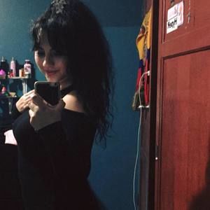 Meet your Posher, Vanessa